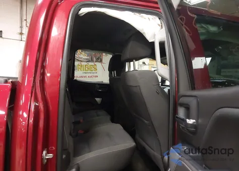 2018 Chevrolet Silverado 1500 2Lt z USA, uszkodzony, nr VIN 1GCVKREC8JZ358306